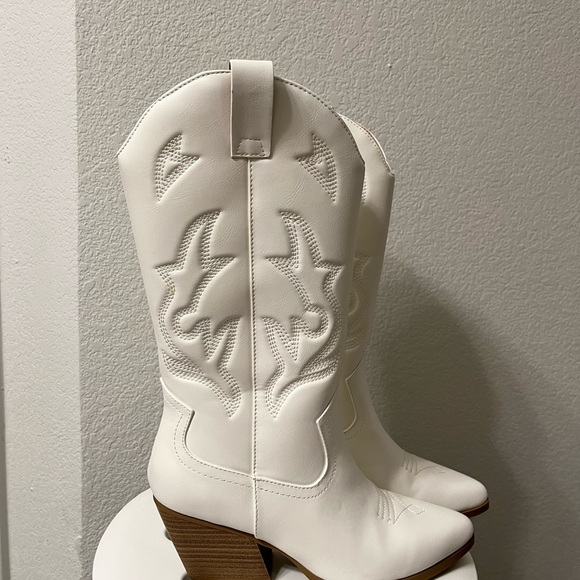 SOLD - Picture 4 of 7